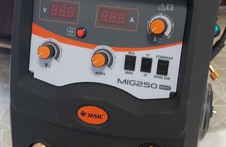 רתכת מיג Jasik  (MIG - co2ׁ) 250 AMP